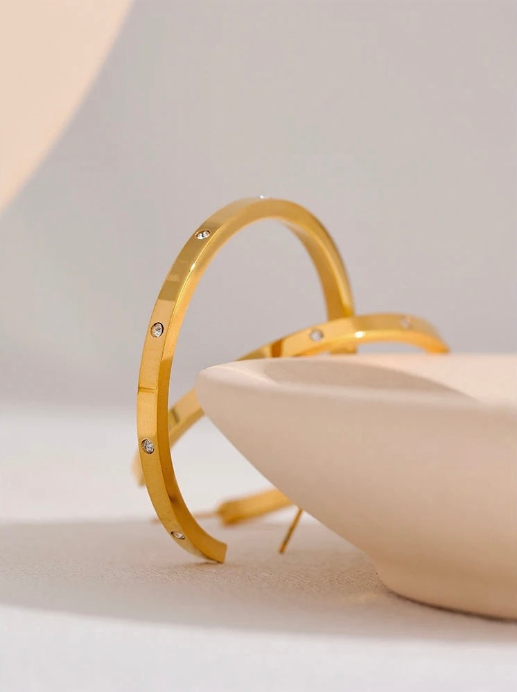 CELESTIAL GOLD HOOP