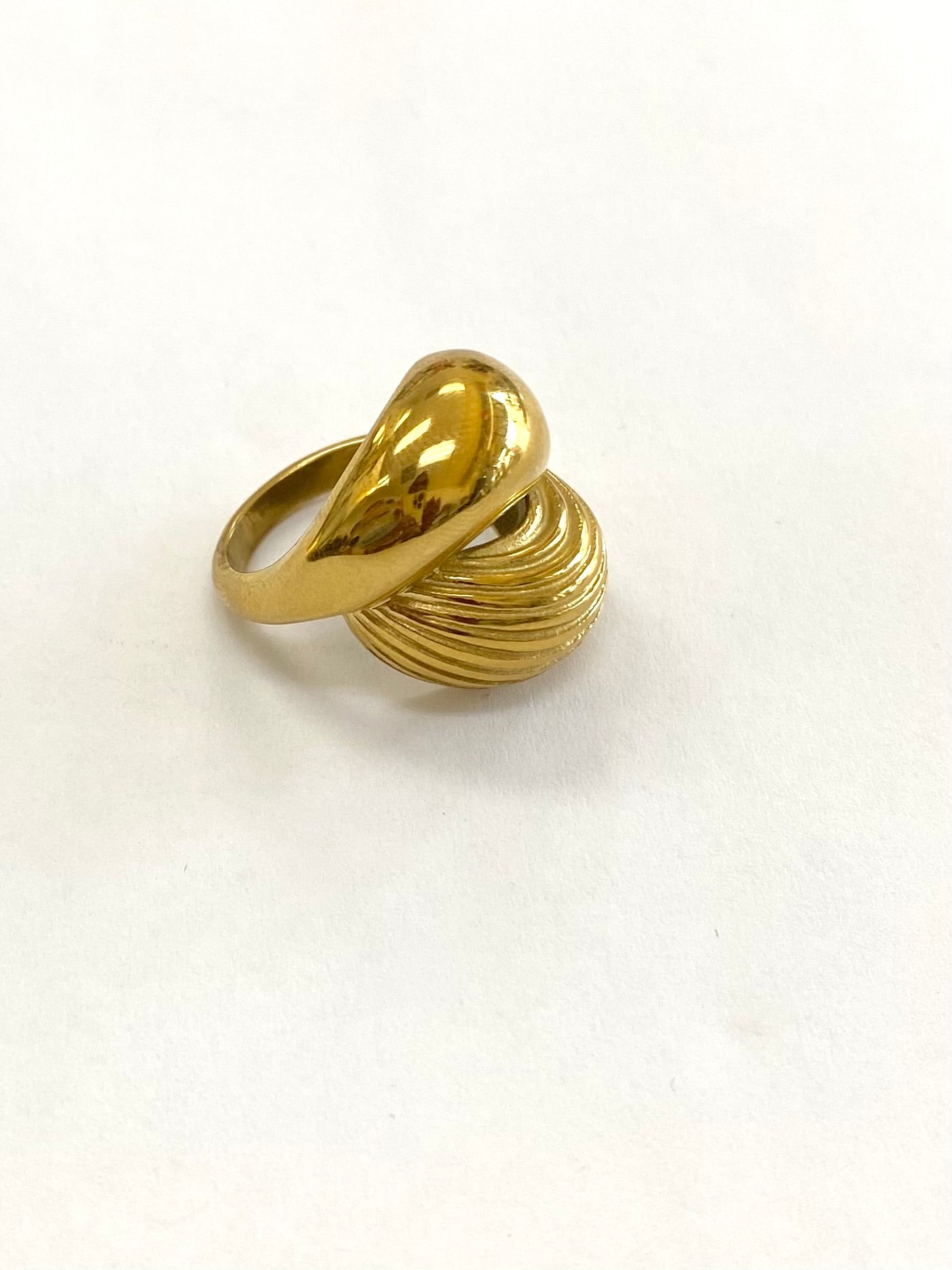 Crossover Island Ring