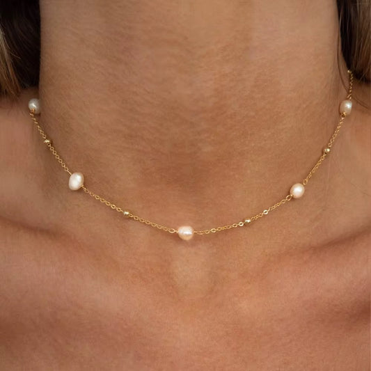 Naomi Pearl Choker