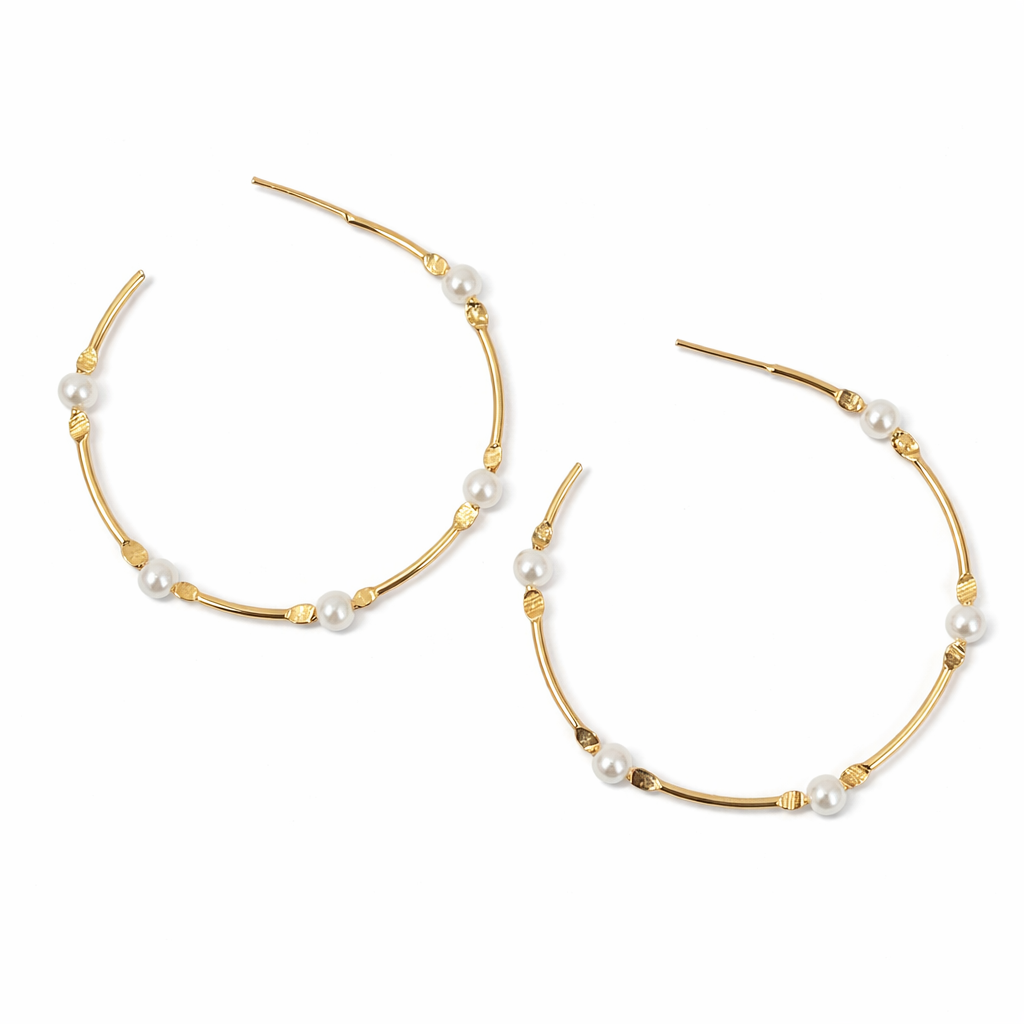 GRETA PEARL HOOP