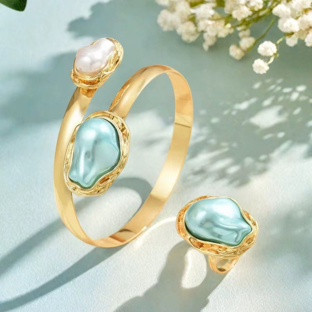 Serenity Shell Bangle