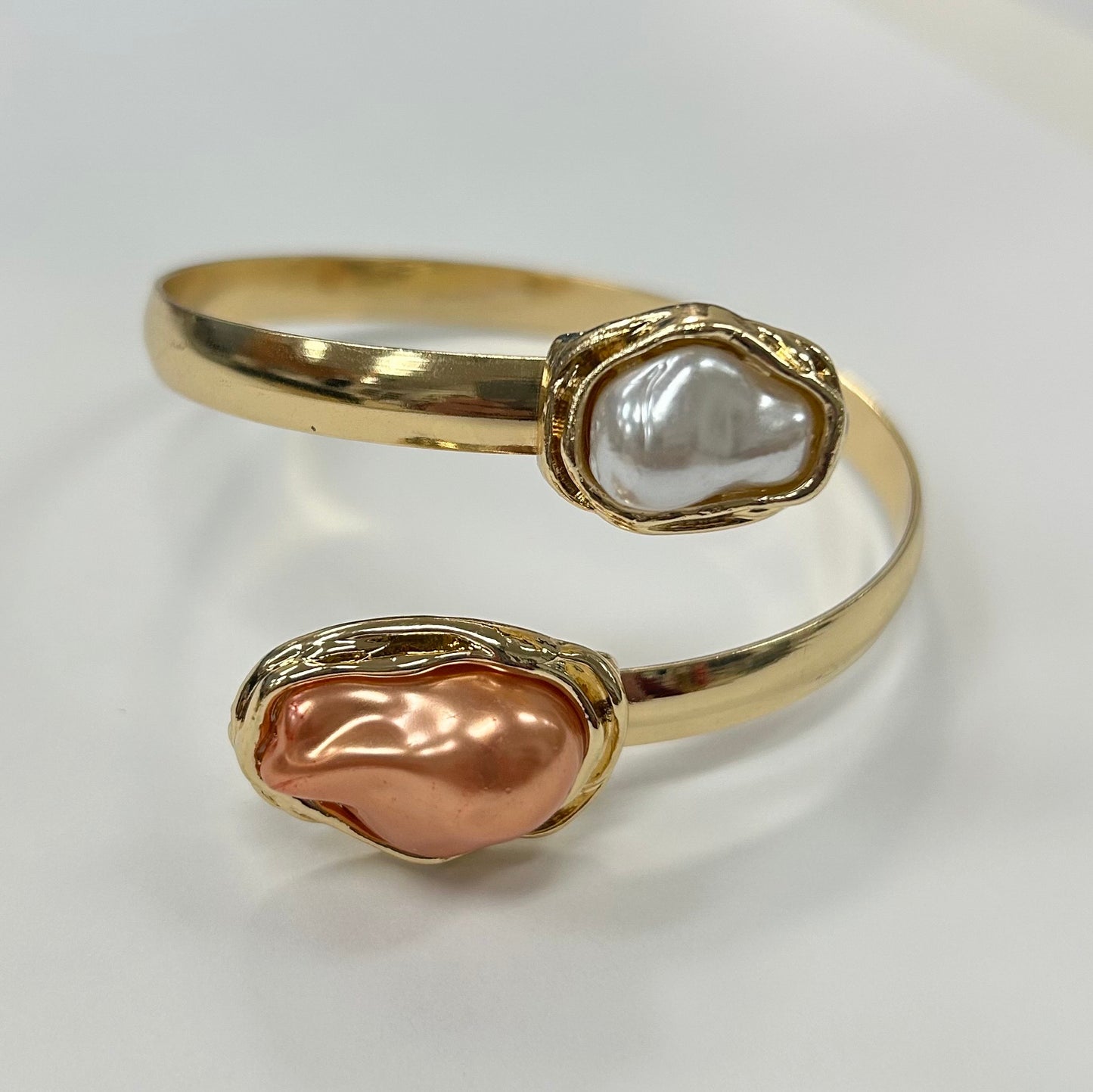 Serenity Shell Bangle